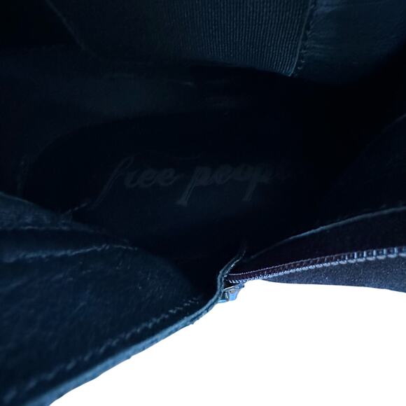 Free People Black Suede Chunky Platform Chelsea Boots - Size 38 / 7.5 - Picture 9 of 9